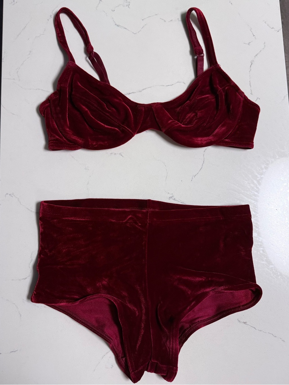 Red Velvet Vintage Set